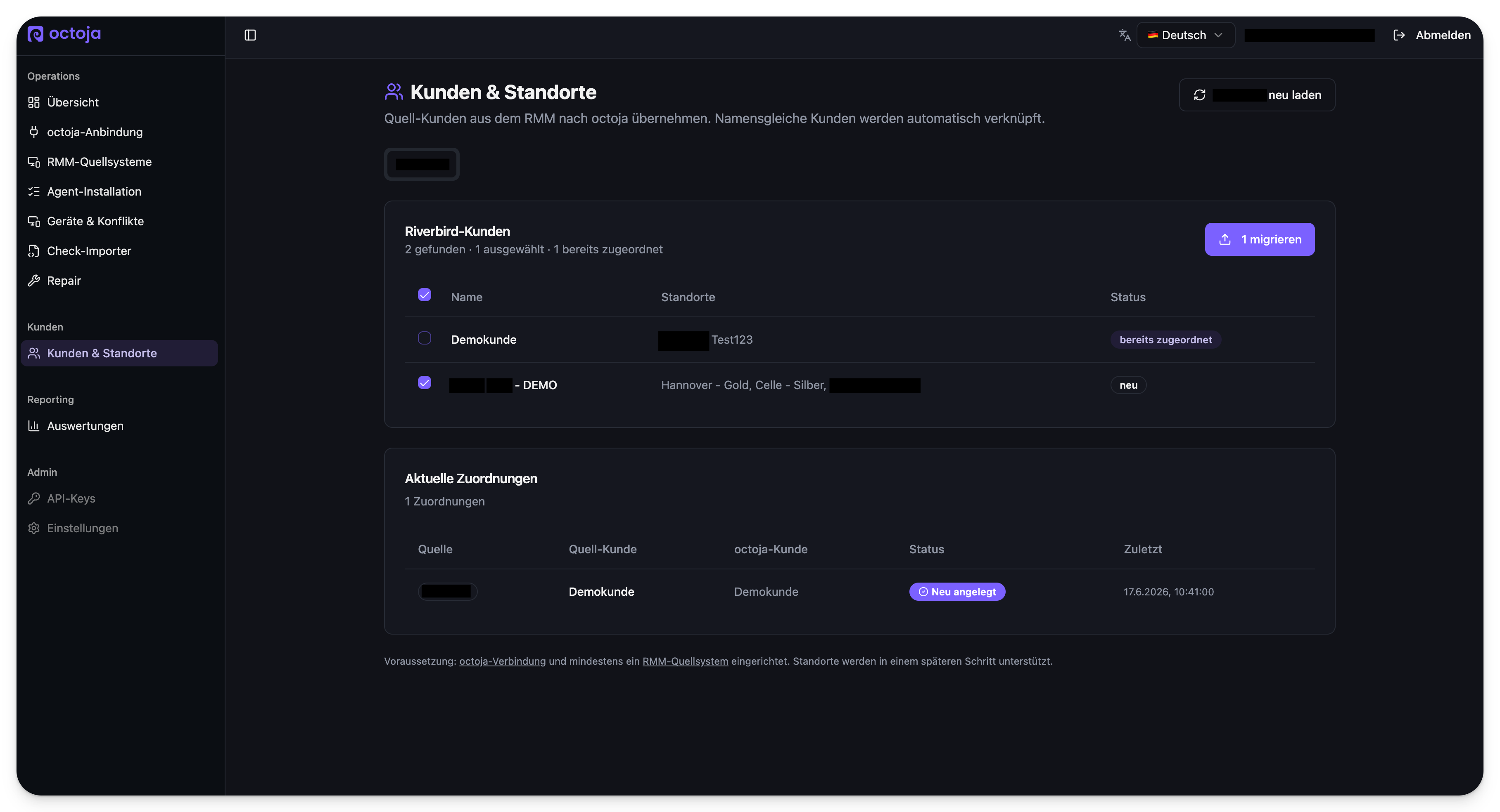 Die Seite Kunden & Standorte mit einer Liste der Quell-RMM-Kunden mit Auswahlkästchen und einer Status-Spalte mit 'bereits zugeordnet' und 'neu', einer Migrieren-Schaltfläche rechts und einer Tabelle Aktuelle Zuordnungen darunter