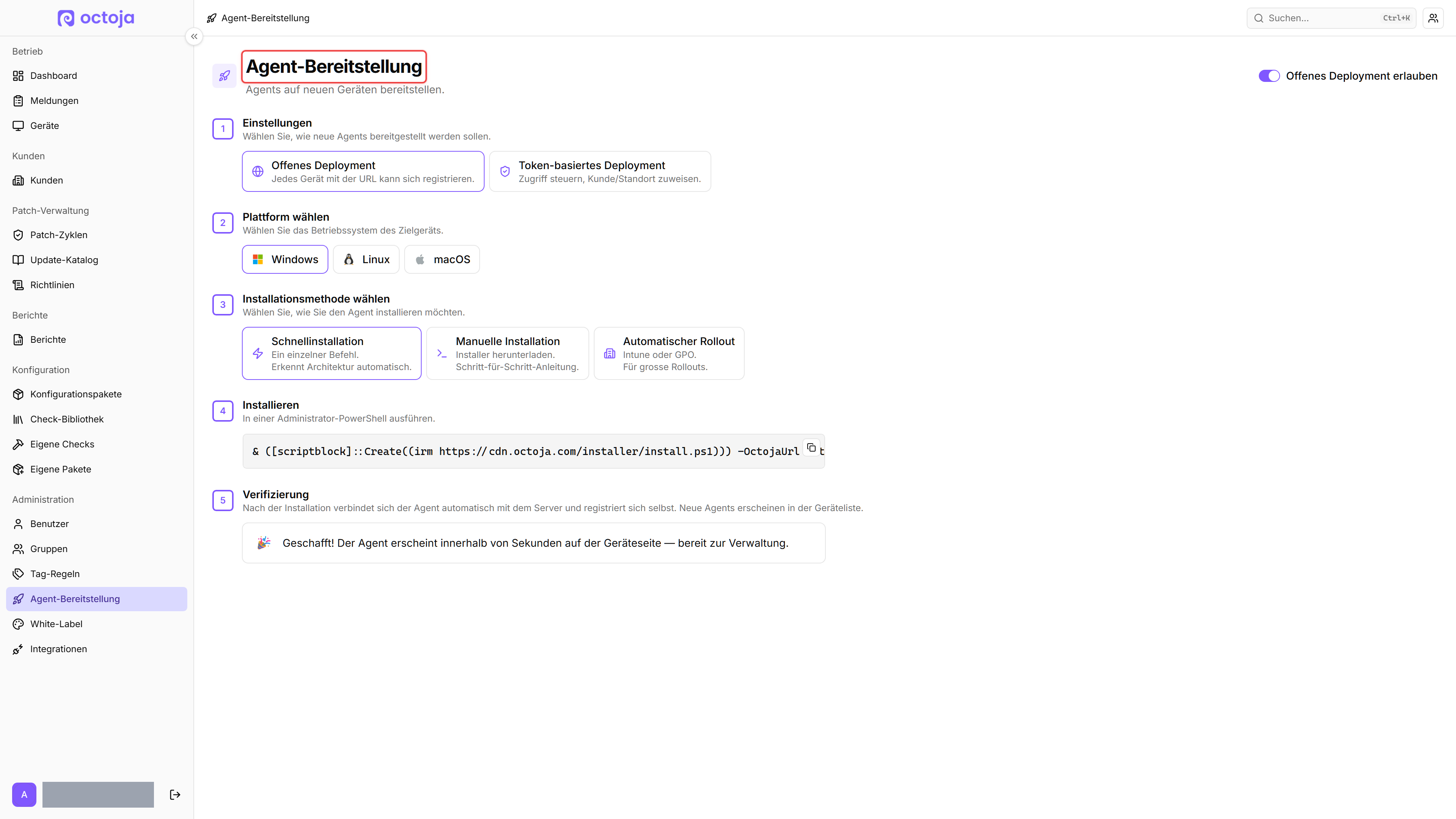 Die Seite Agent-Bereitstellung in octoja mit dem mehrstufigen Assistenten. Der Seitentitel „Agent-Bereitstellung“ ist rot umrandet. Der Schalter „Offenes Deployment erlauben“ oben rechts ist aktiviert. Schritt 1 Einstellungen zeigt die Optionskacheln Offenes Deployment und Token-basiertes Deployment mit ausgewähltem Offenes Deployment; Schritt 2 Plattform wählen zeigt Windows, Linux und macOS; Schritt 3 Installationsmethode wählen zeigt Schnellinstallation, Manuelle Installation und Automatischer Rollout.